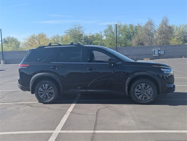 2025 Nissan Pathfinder SV photo 6