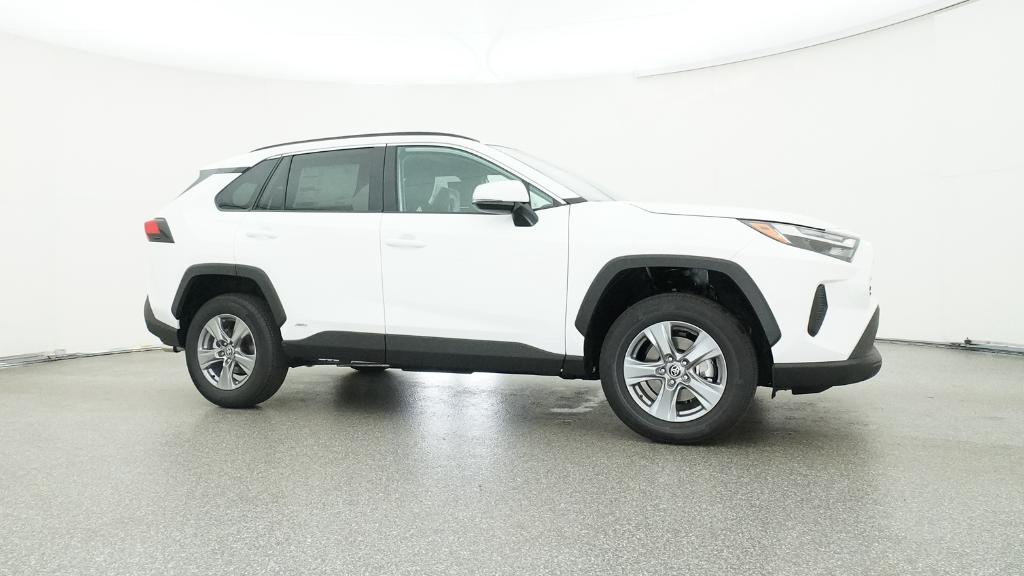 2025 Toyota RAV4 Hybrid XLE photo 27