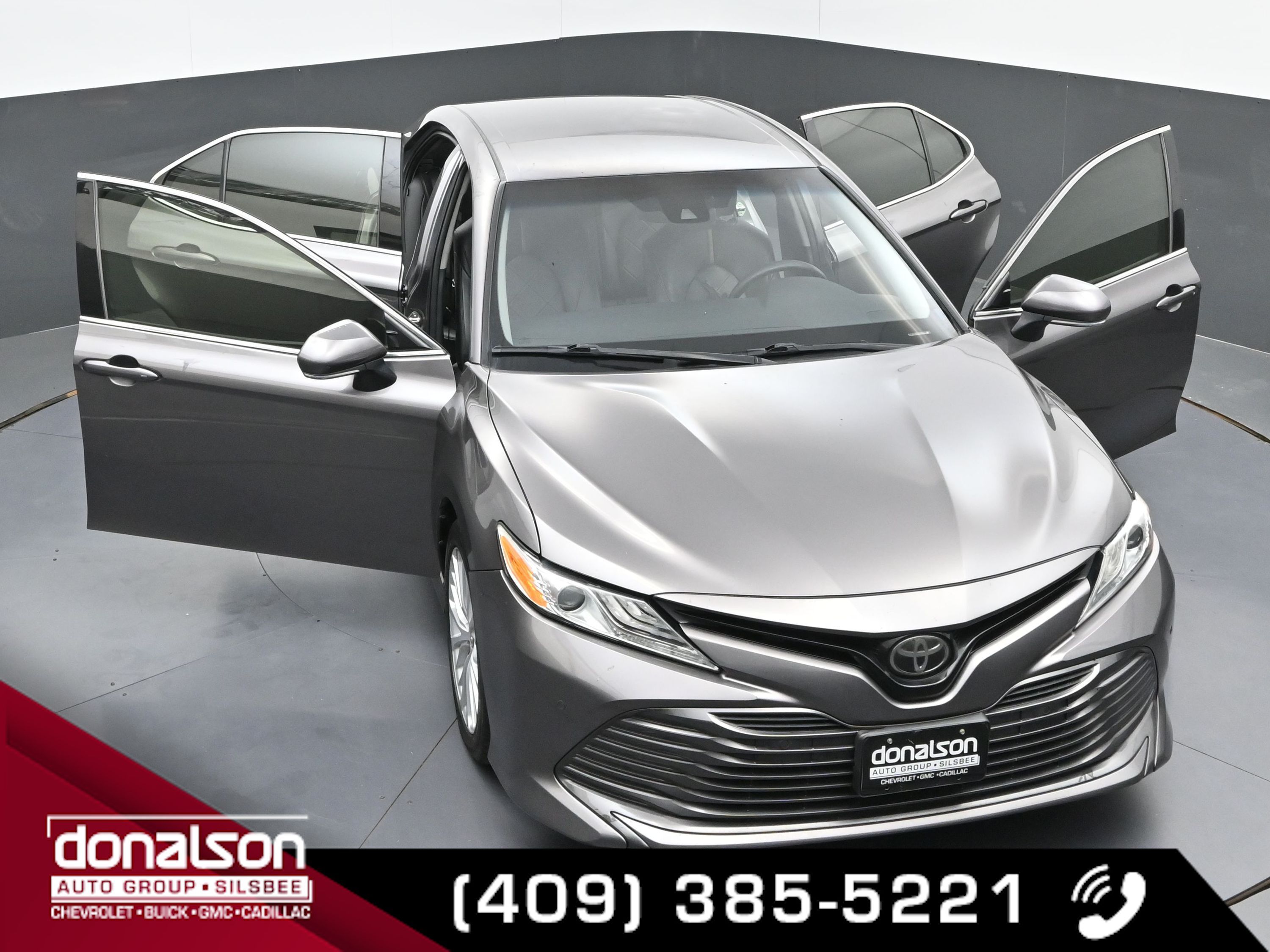 2018 Toyota Camry LE photo 23