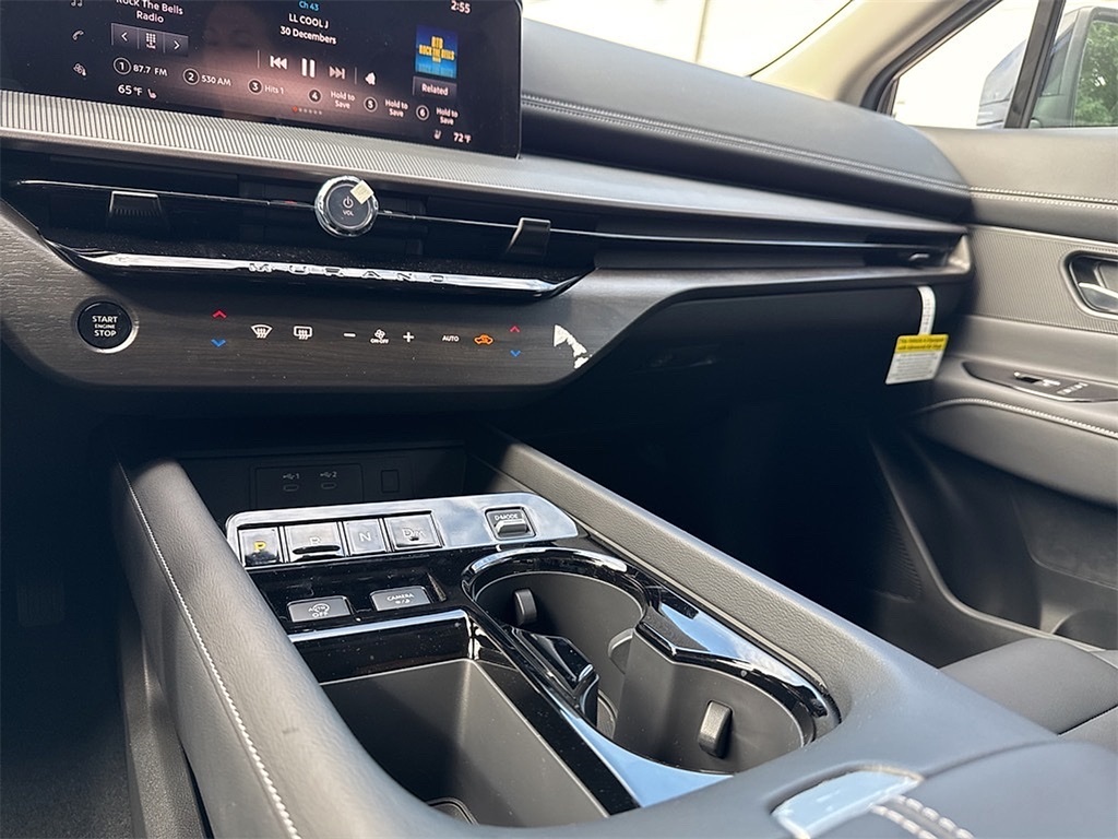 2025 Nissan Murano SV photo 8
