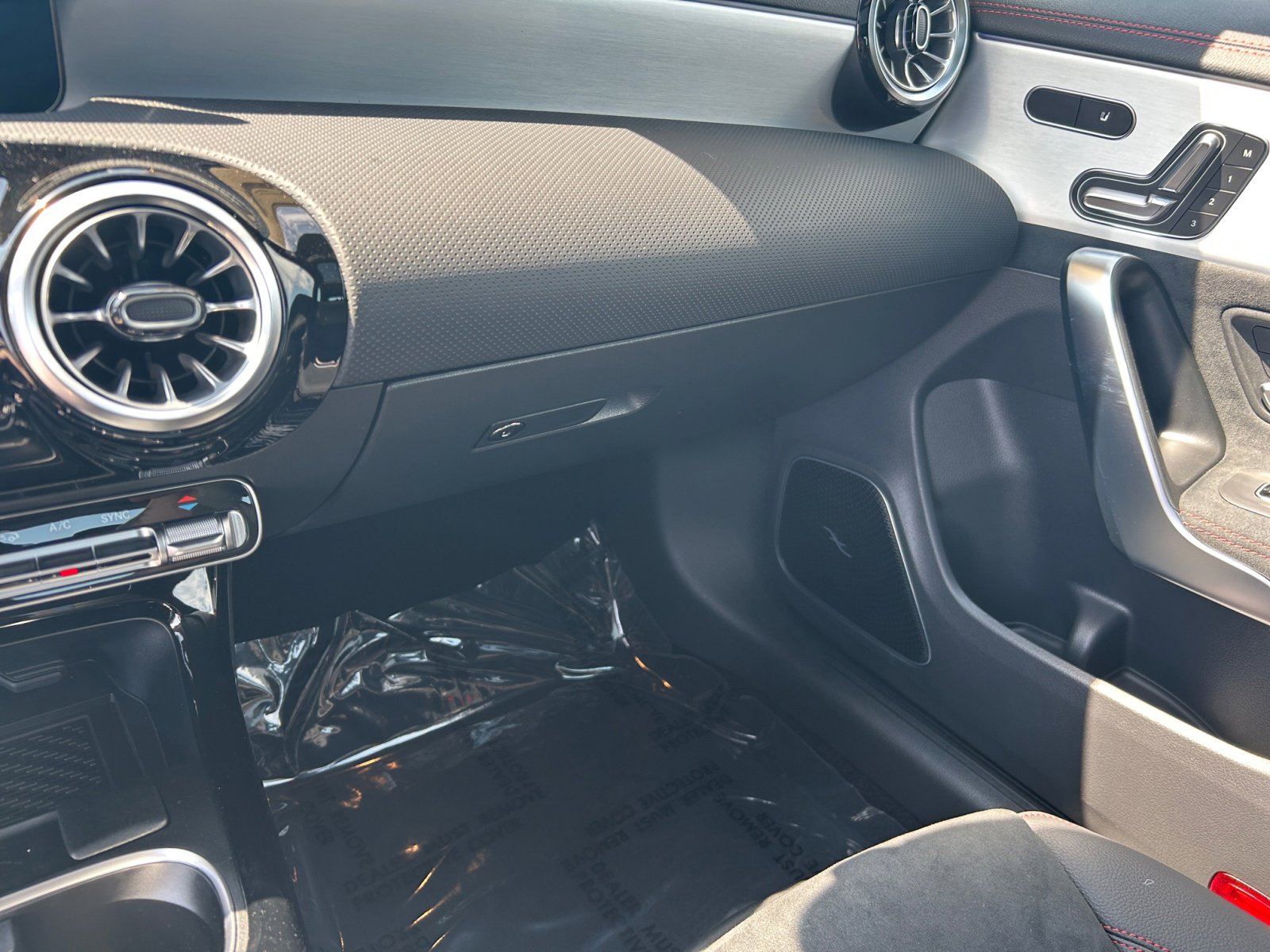 2026 Mercedes Benz CLA 250 4MATIC photo 32