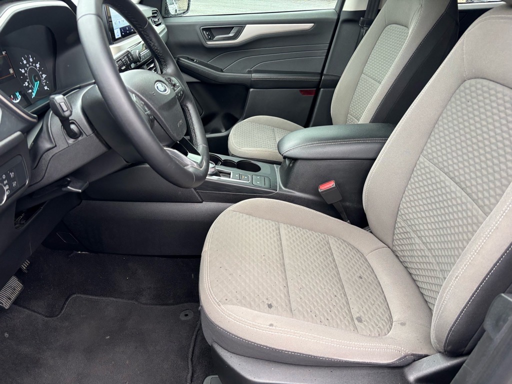 2022 Ford Escape SE photo 4