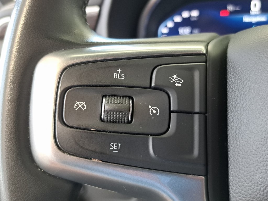 2023 Chevrolet Suburban LT photo 12