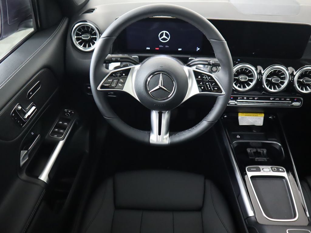 2026 Mercedes Benz GLB 250 photo 11