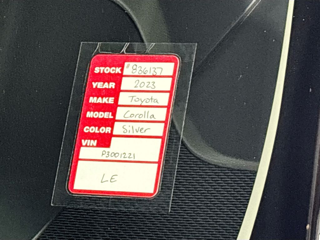 2023 Toyota Corolla LE photo 23
