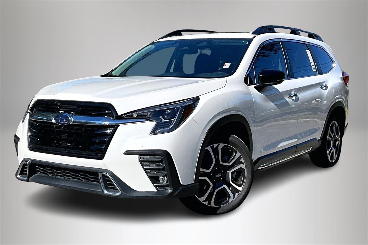 2024 Subaru Ascent Touring's photo