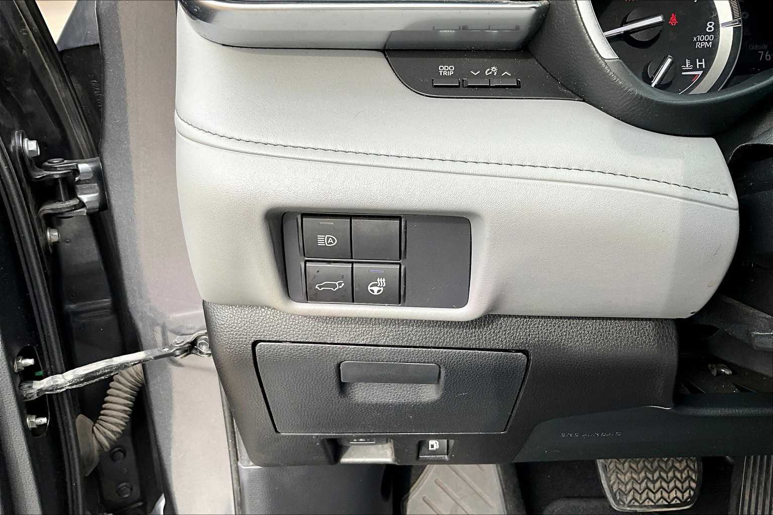 2020 Toyota Highlander Limited photo 30