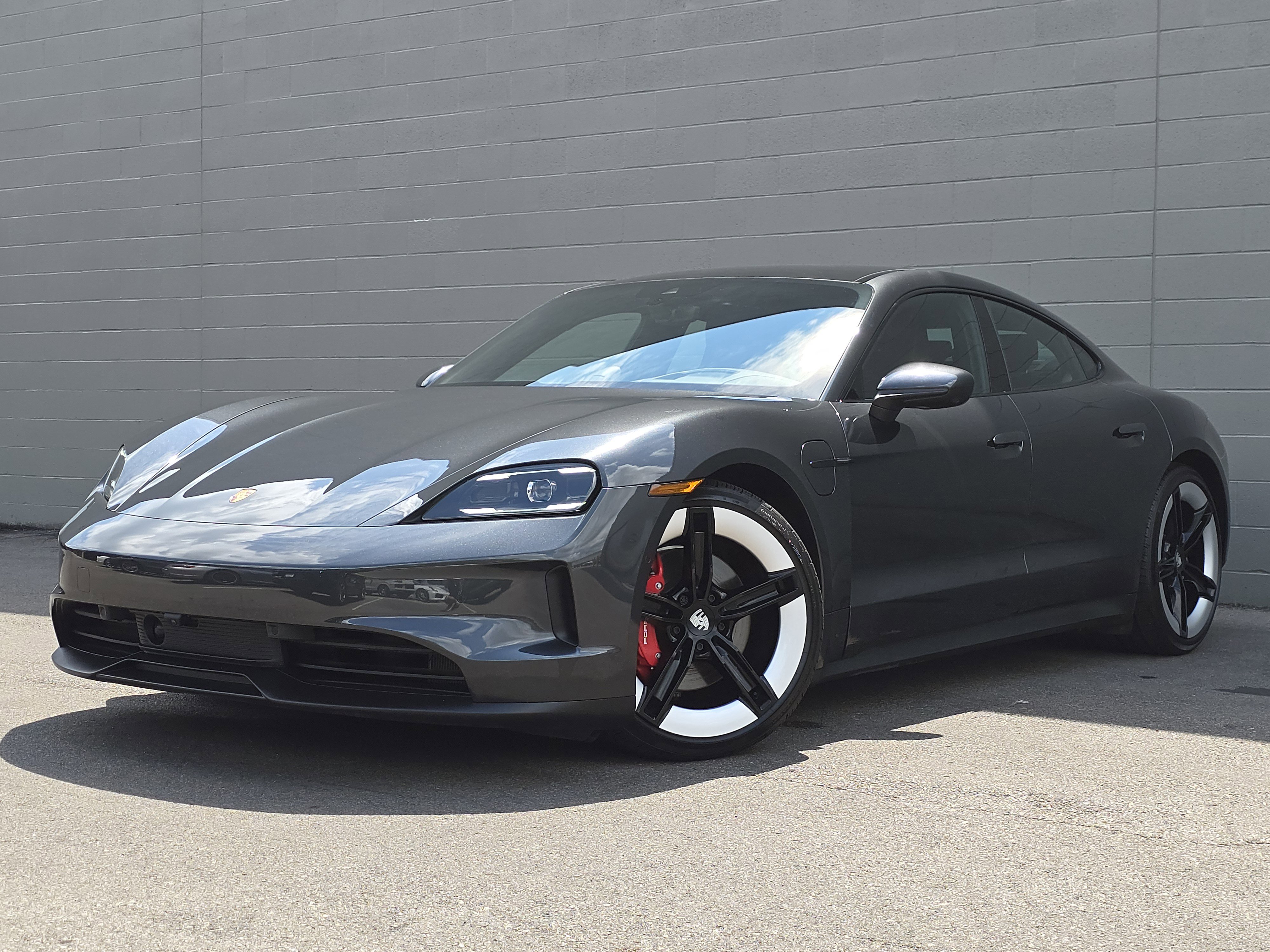 2025 Porsche Taycan