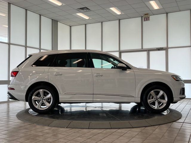 2022 Audi Q7 55 Premium photo 9