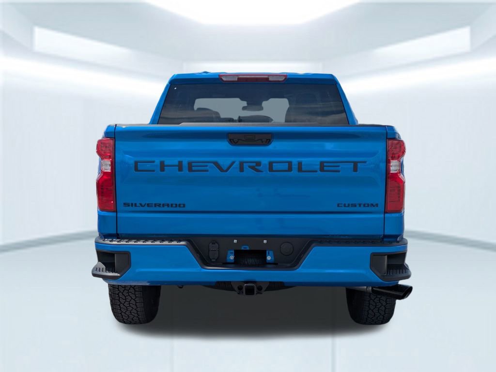 2025 Chevrolet Silverado 1500 Custom photo 4