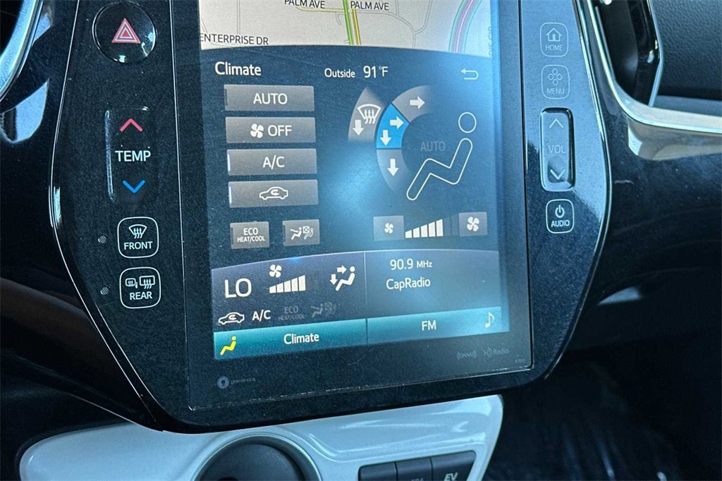 2017 Toyota Prius Prime Advanced photo 21
