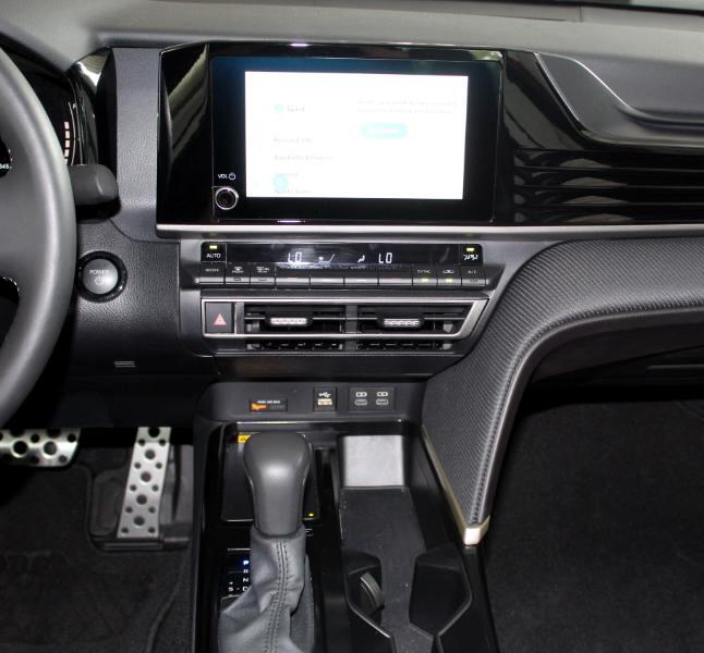 2025 Toyota Camry XLE photo 23