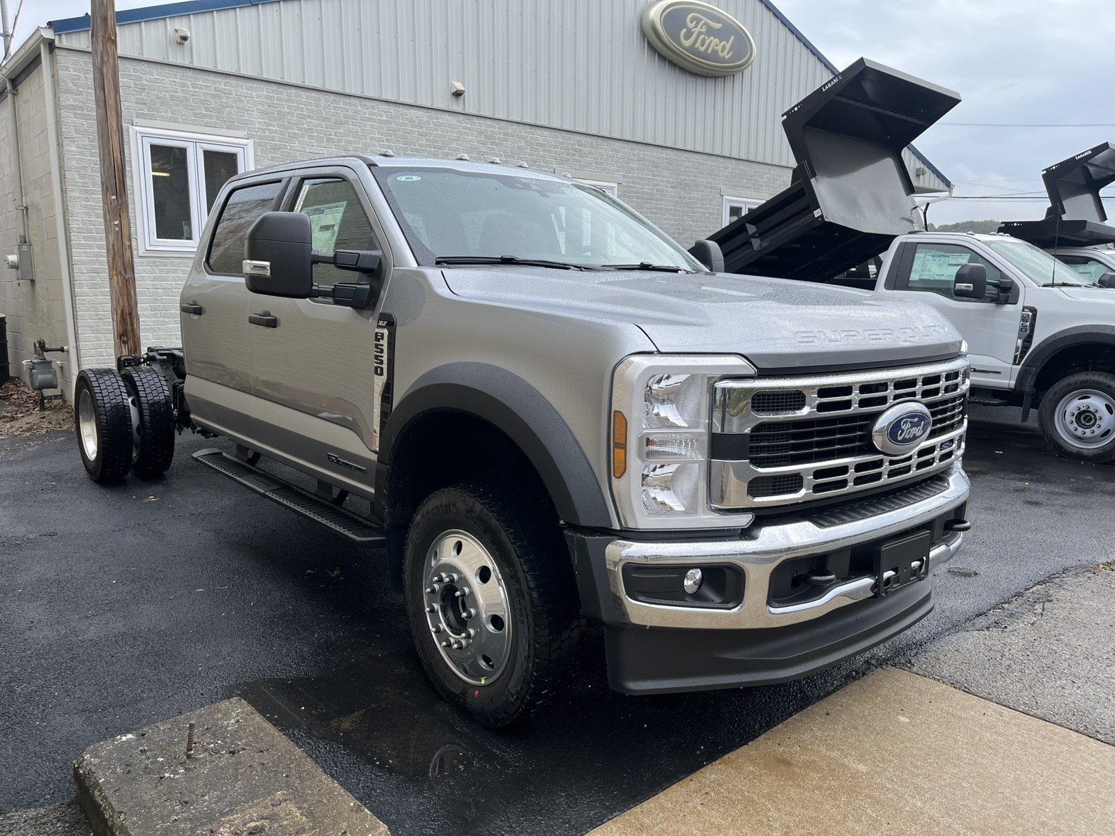 2026 Ford F-550 XLT photo 2