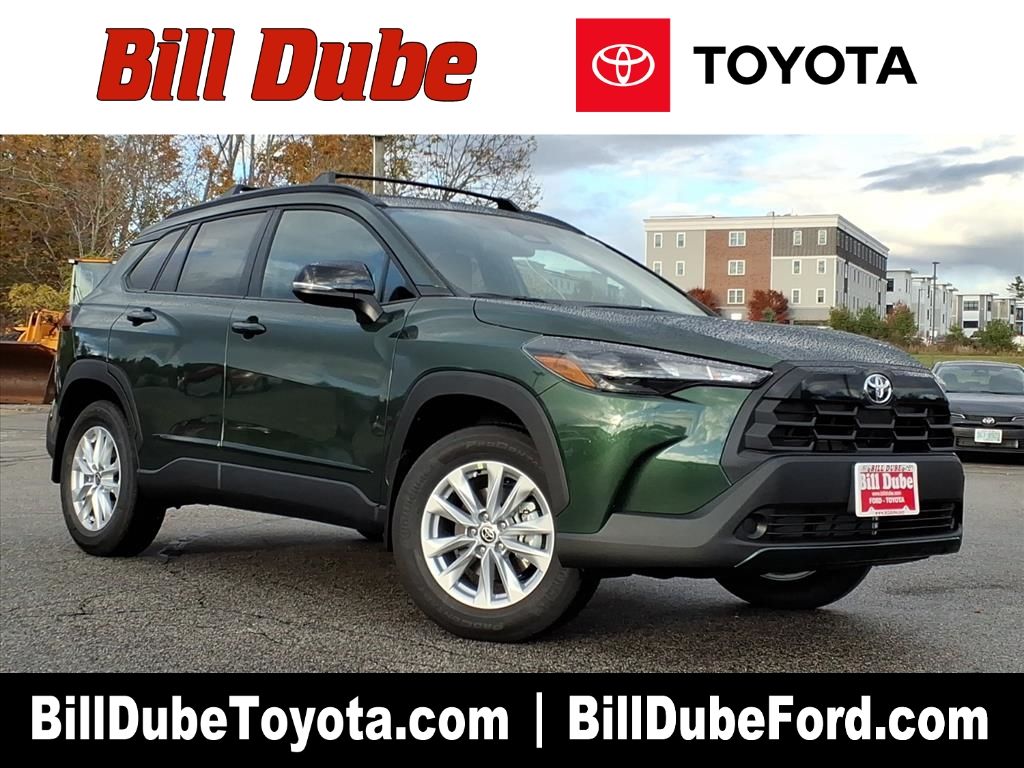 2026 Toyota Corolla Cross LE's photo