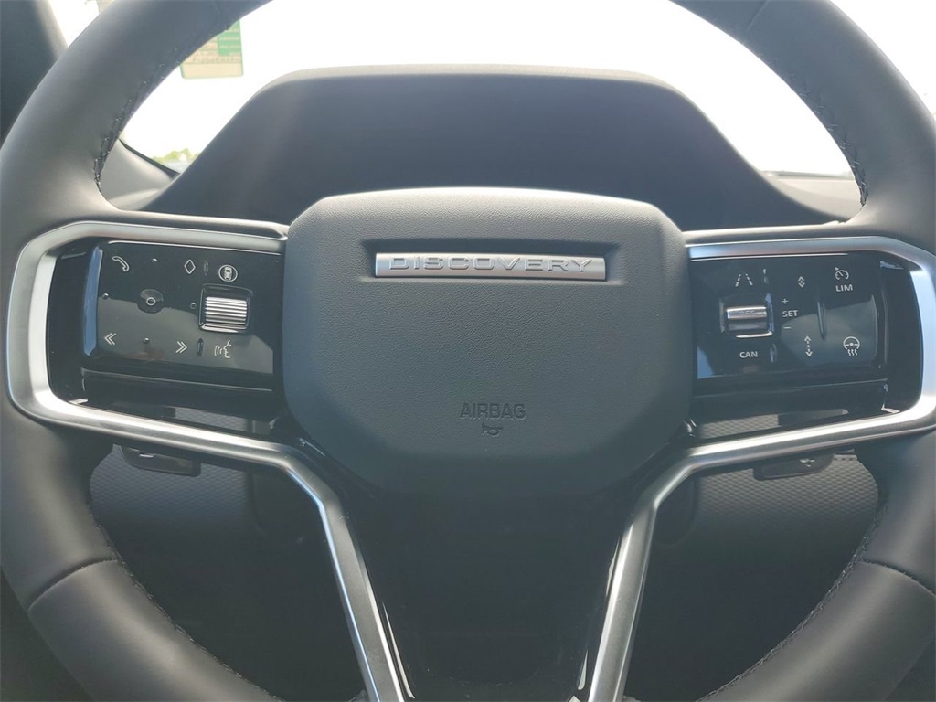 2025 Land Rover Discovery Sport SE photo 24