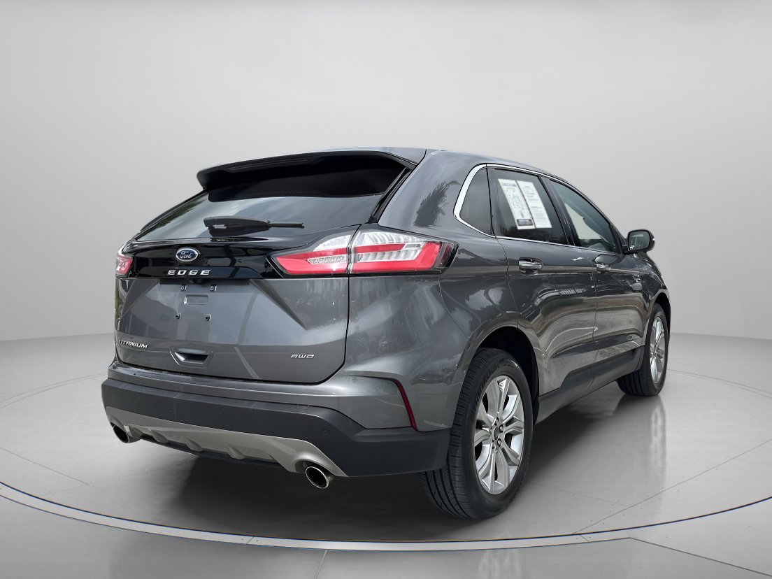 2022 Ford Edge Titanium photo 3