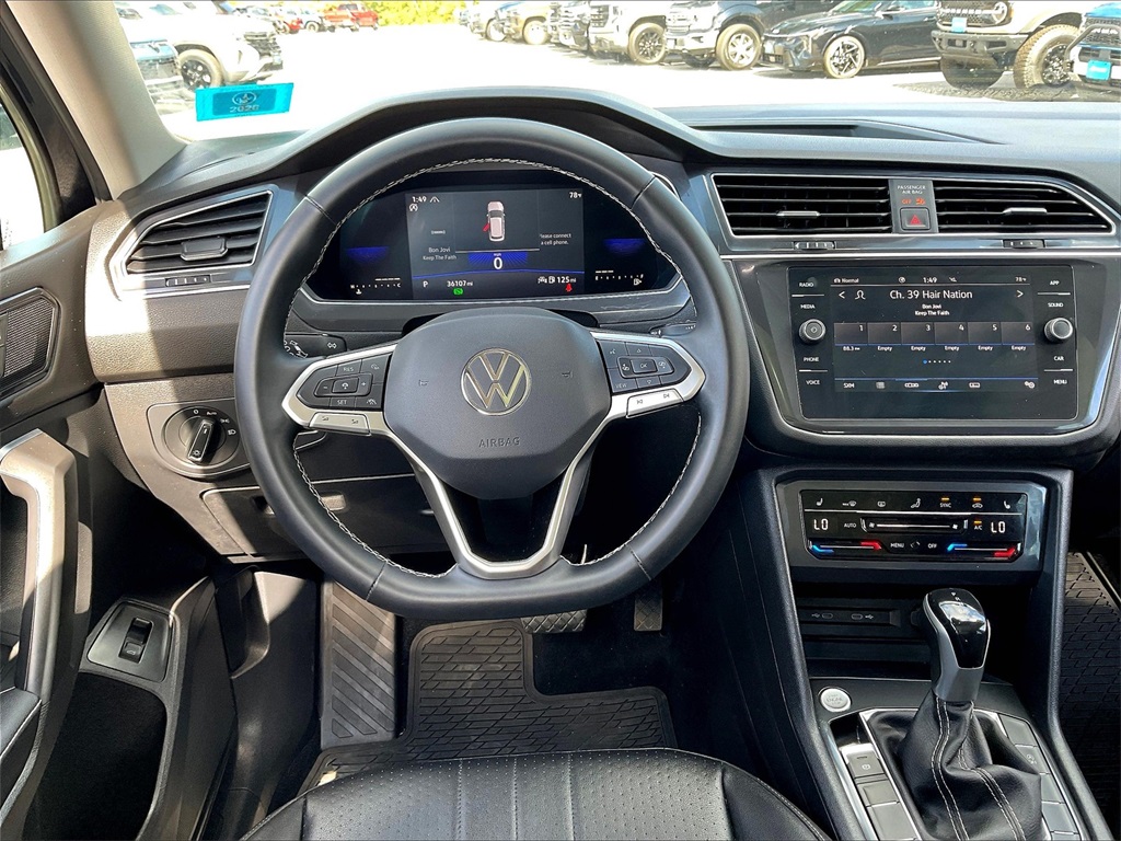 2022 Volkswagen Tiguan SE photo 16