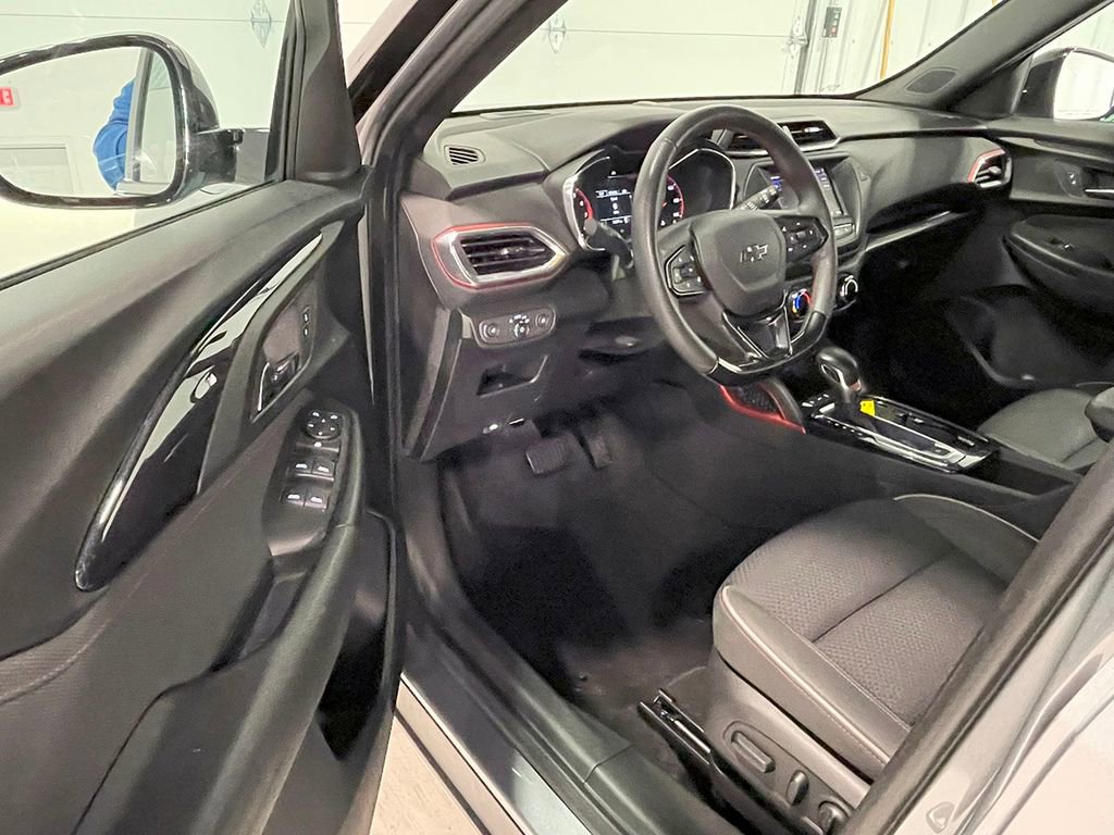 2023 Chevrolet Trailblazer RS photo 2
