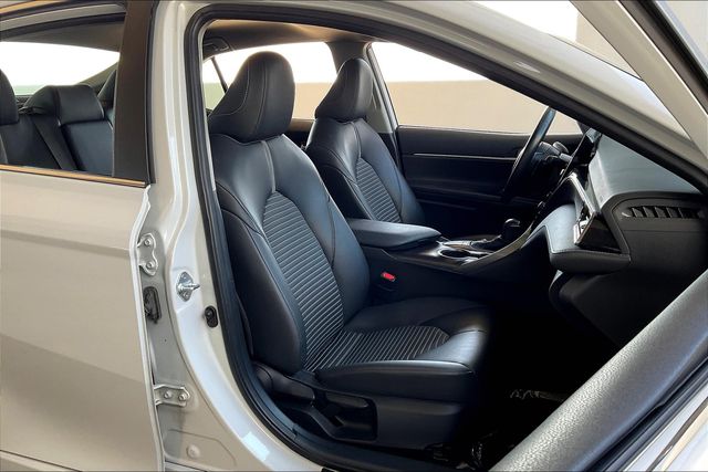 2023 Toyota Camry SE photo 7