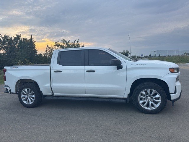 2020 Chevrolet Silverado 1500 Custom photo 2