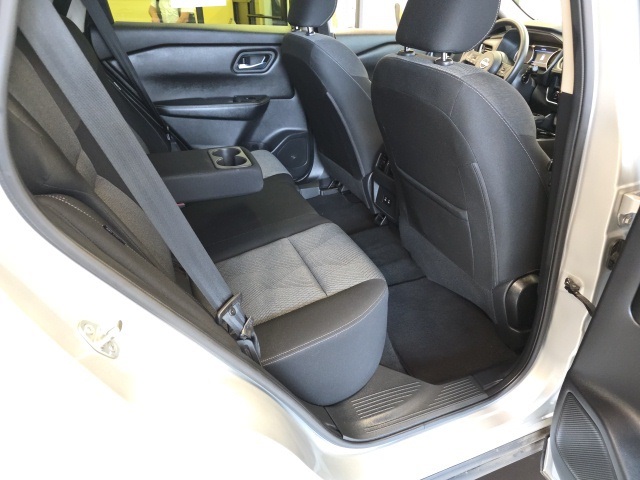 2024 Nissan Rogue SV photo 36