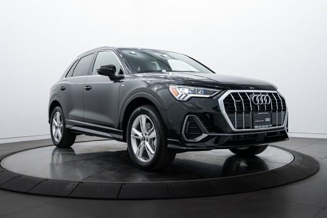 2024 Audi Q3 S line Premium