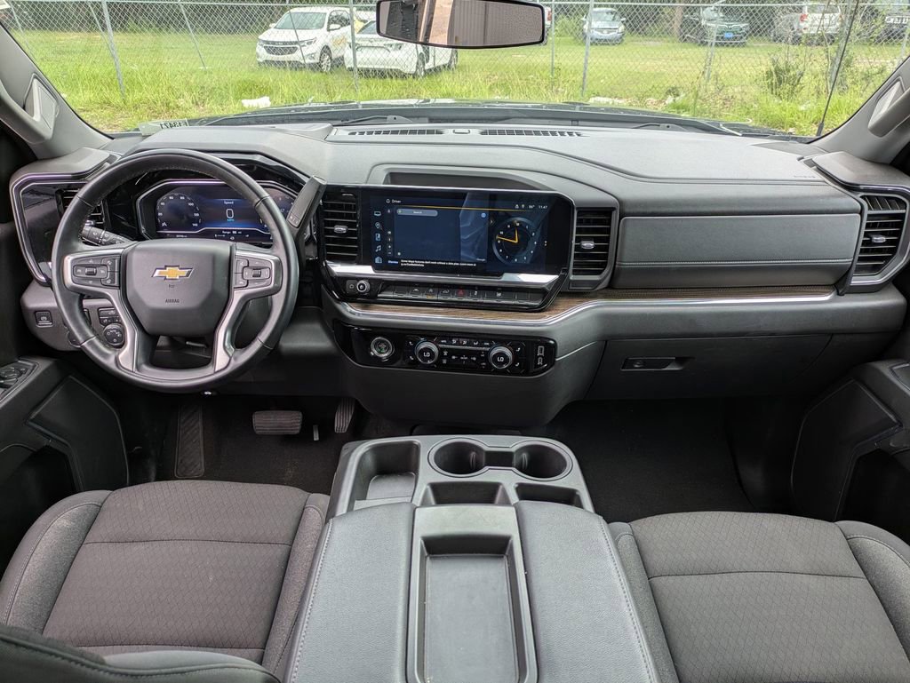 2024 Chevrolet Silverado 1500 LT photo 23