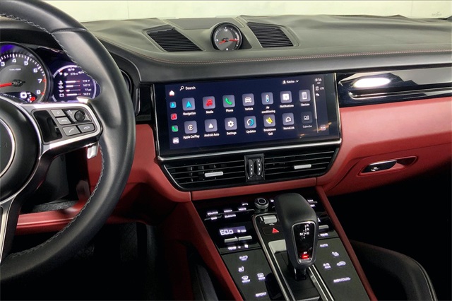 2022 Porsche Cayenne Platinum Edition photo 12