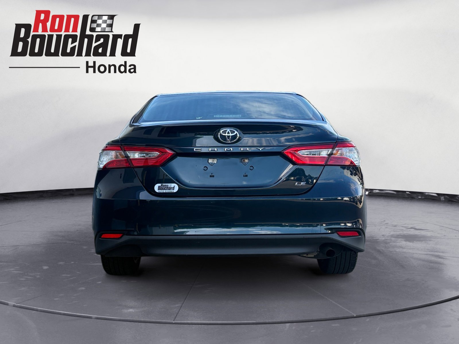 2018 Toyota Camry L photo 3