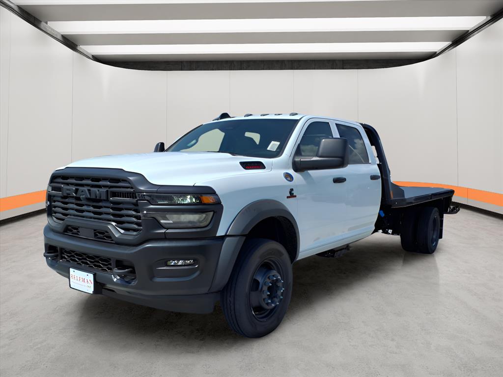 2025 Ram 5500 Tradesman photo 3