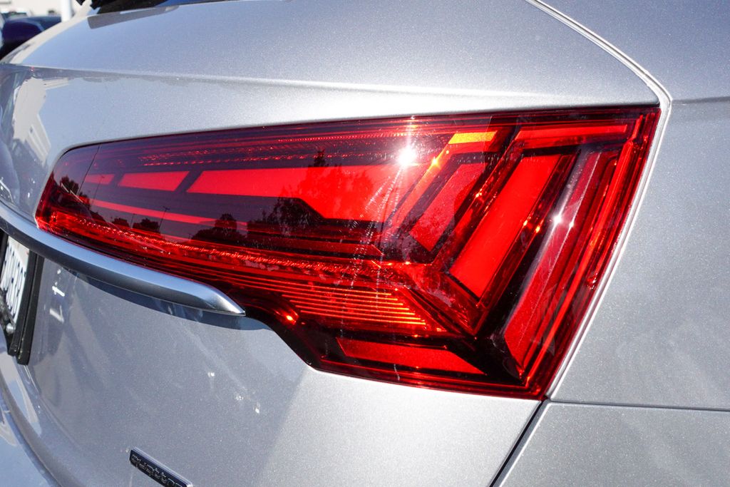 2025 Audi Q5 45 S line Premium Plus photo 7