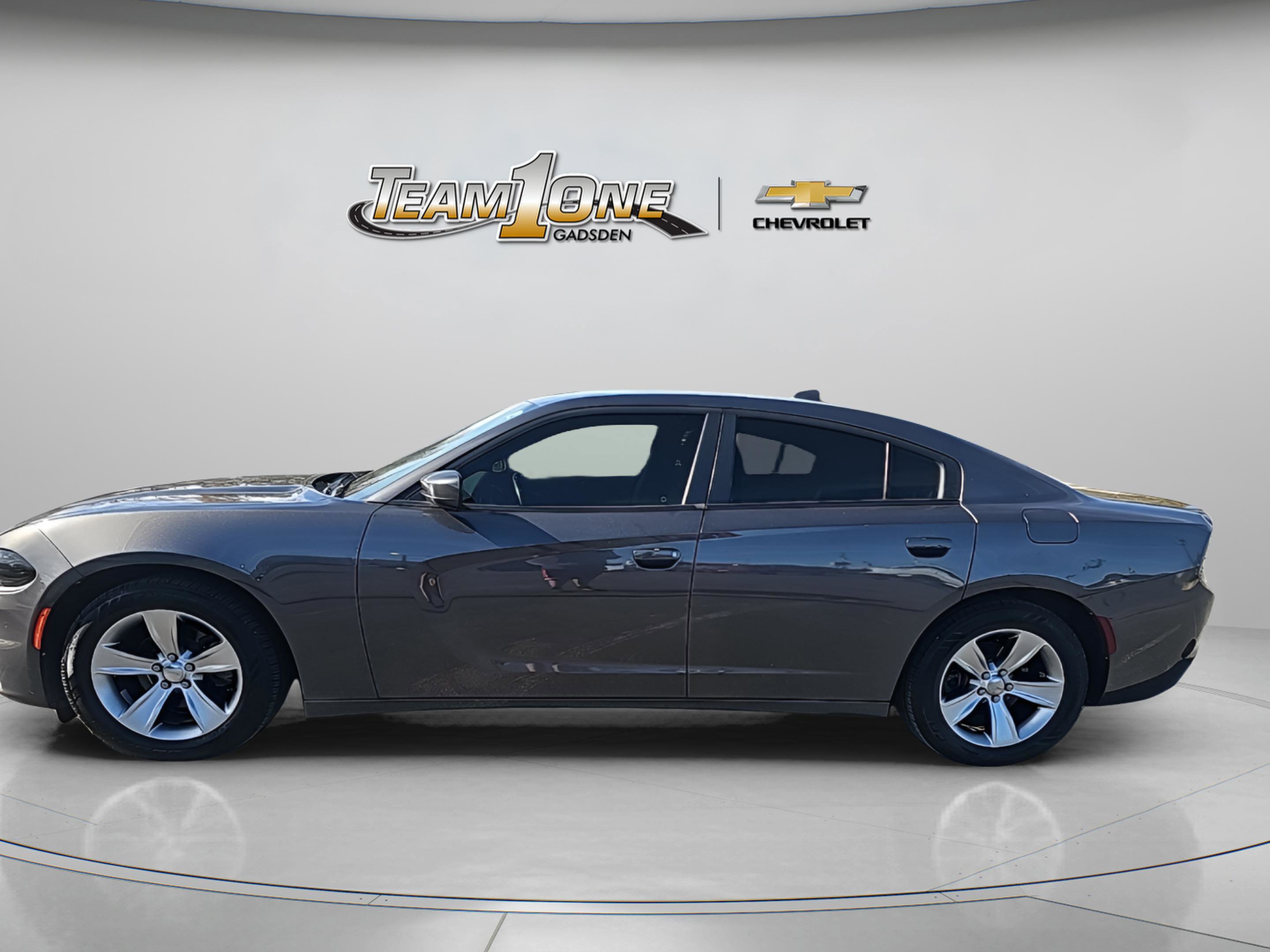 2018 Dodge Charger SXT Plus photo 4