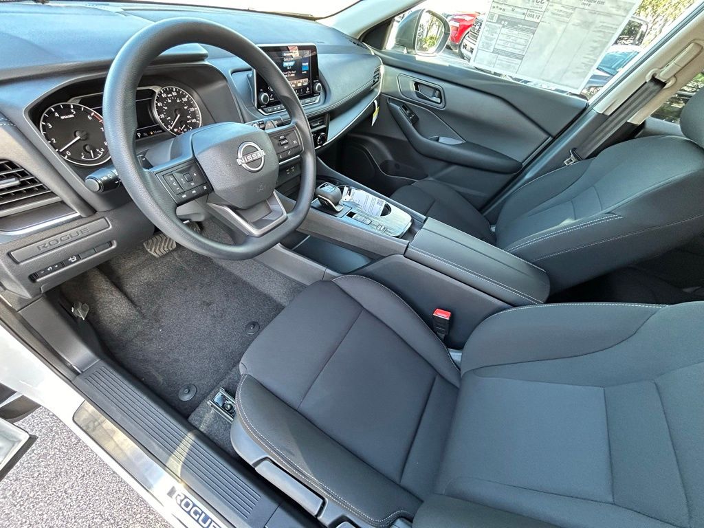 2025 Nissan Rogue S photo 31