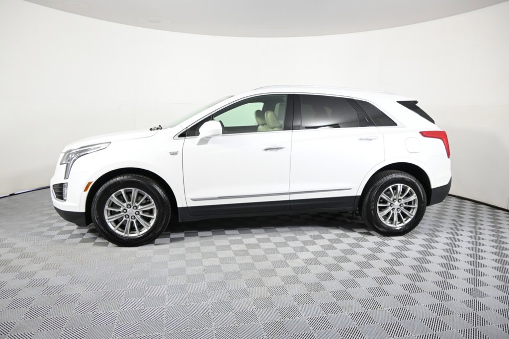 Used 2017 Cadillac XT5 Luxury with VIN 1GYKNDRS1HZ307782 for sale in Forest Lake, Minnesota
