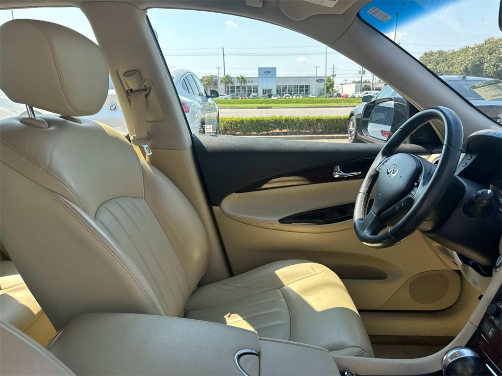 2017 Infiniti QX50 Base photo 10