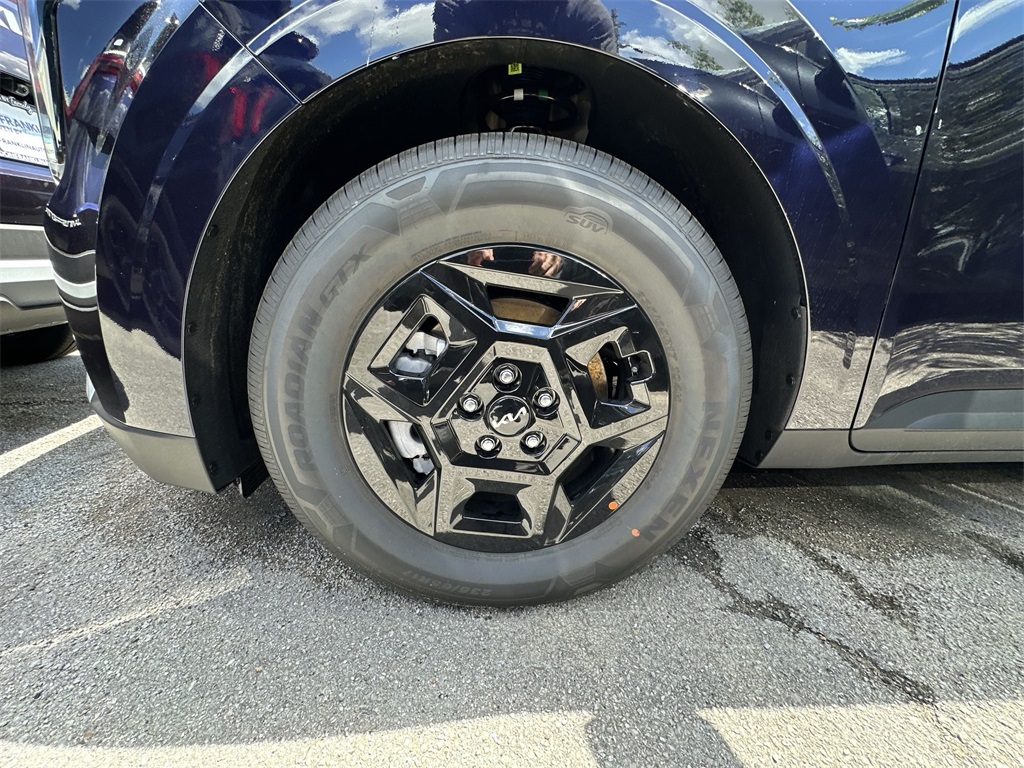 2025 Kia Carnival LX photo 2