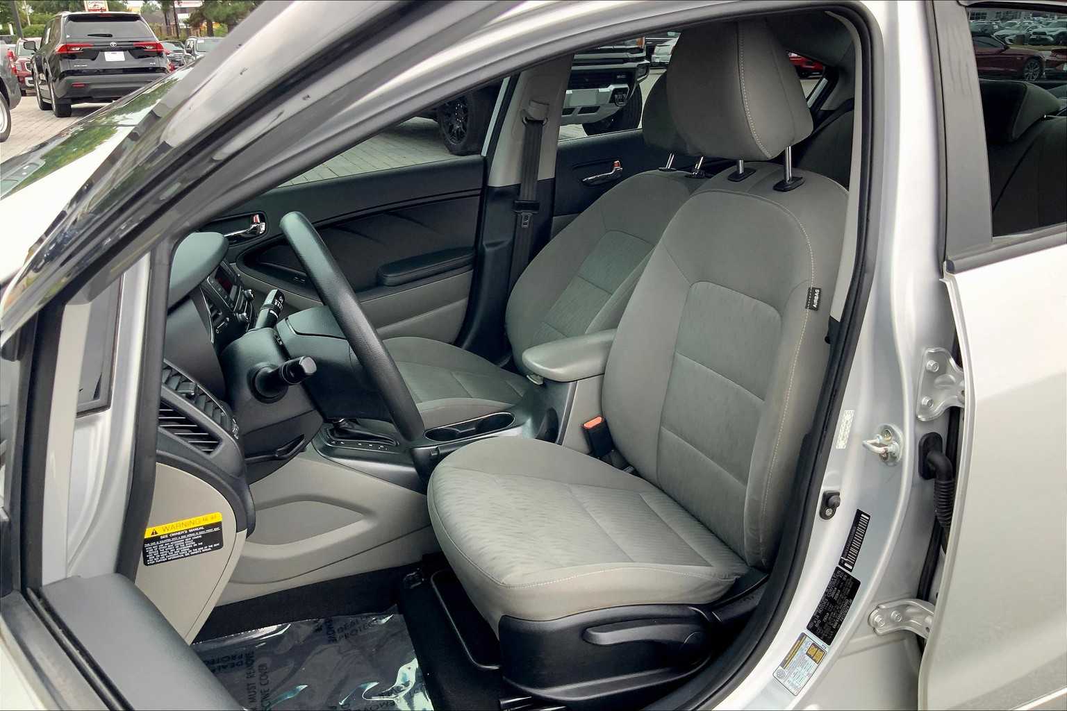 2016 Kia Forte LX photo 7