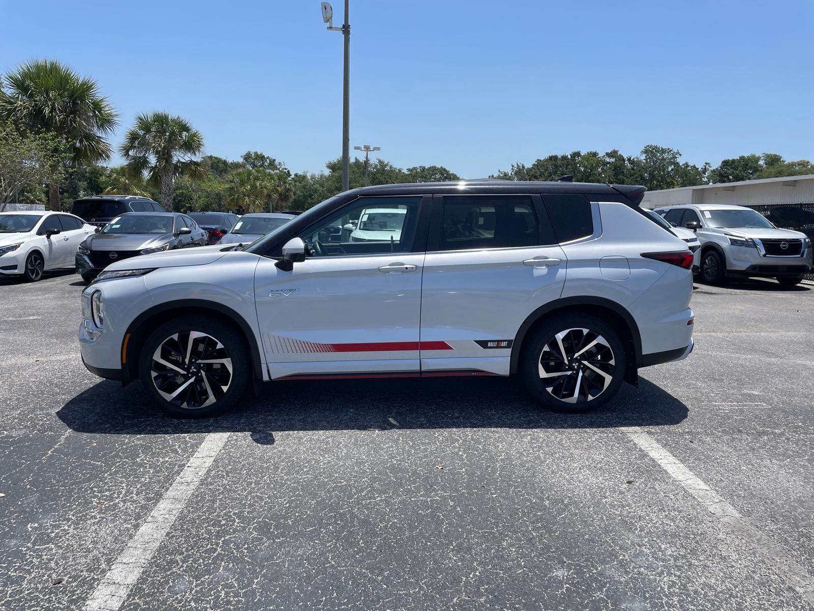 2024 Mitsubishi Outlander PHEV SE Ralliart photo 6