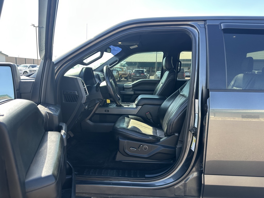 2016 Ford F-150 XLT photo 7