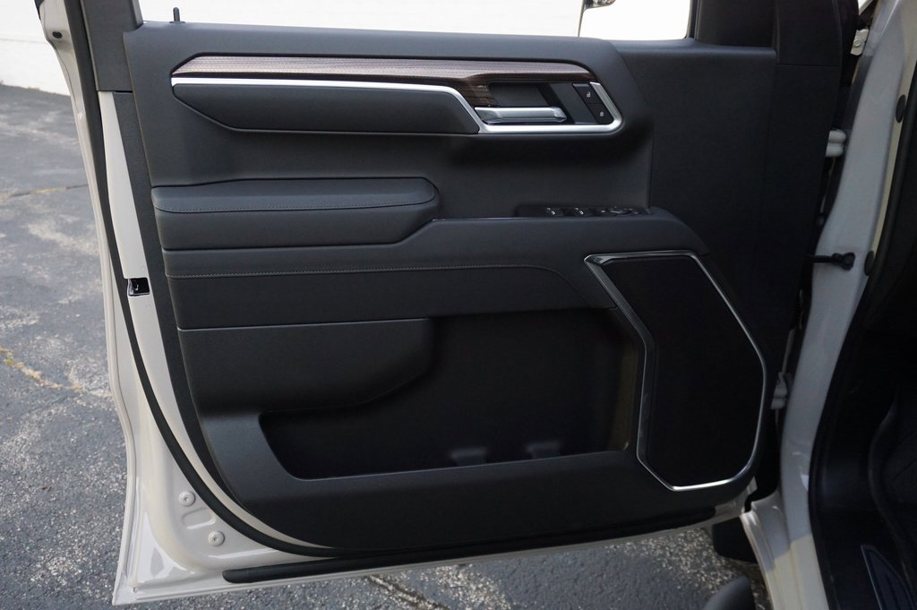 2026 Chevrolet Silverado 1500 RST photo 22
