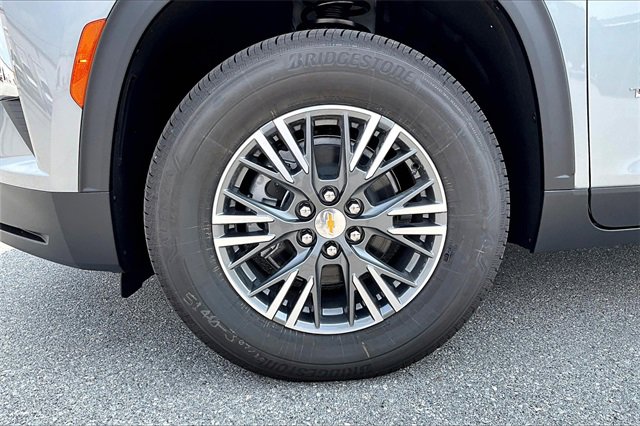 2026 Chevrolet Traverse L photo 7