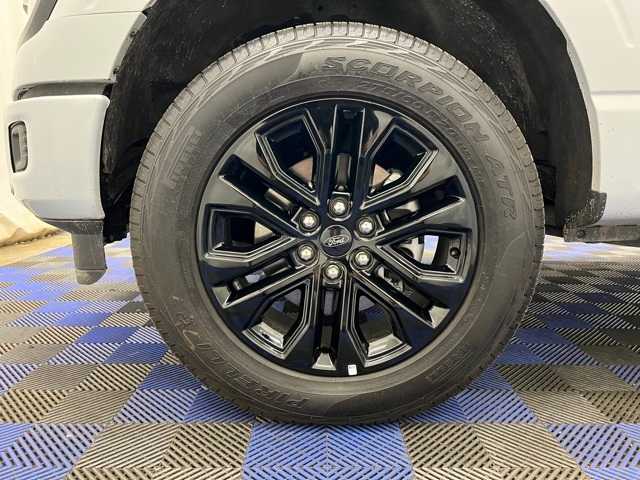 2025 Ford F-150 XLT photo 8