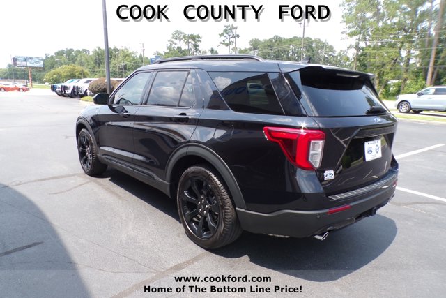 2024 Ford Explorer ST-Line photo 8