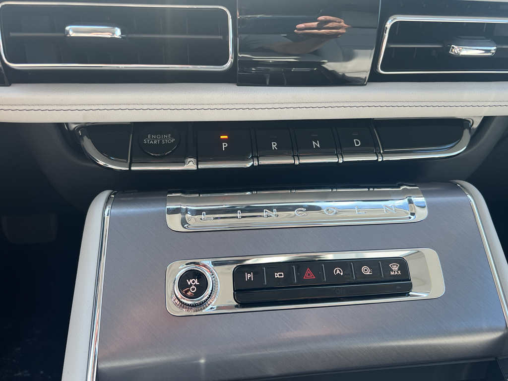 2025 Lincoln Aviator Premiere photo 24