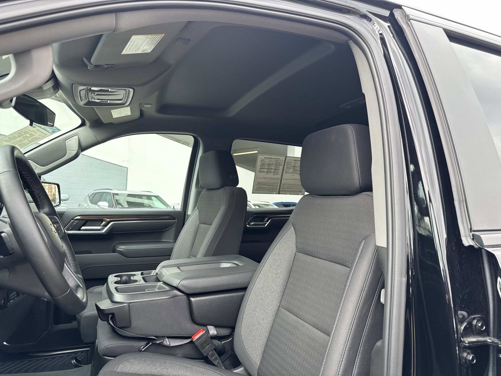 2025 Chevrolet Silverado 1500 LT photo 18