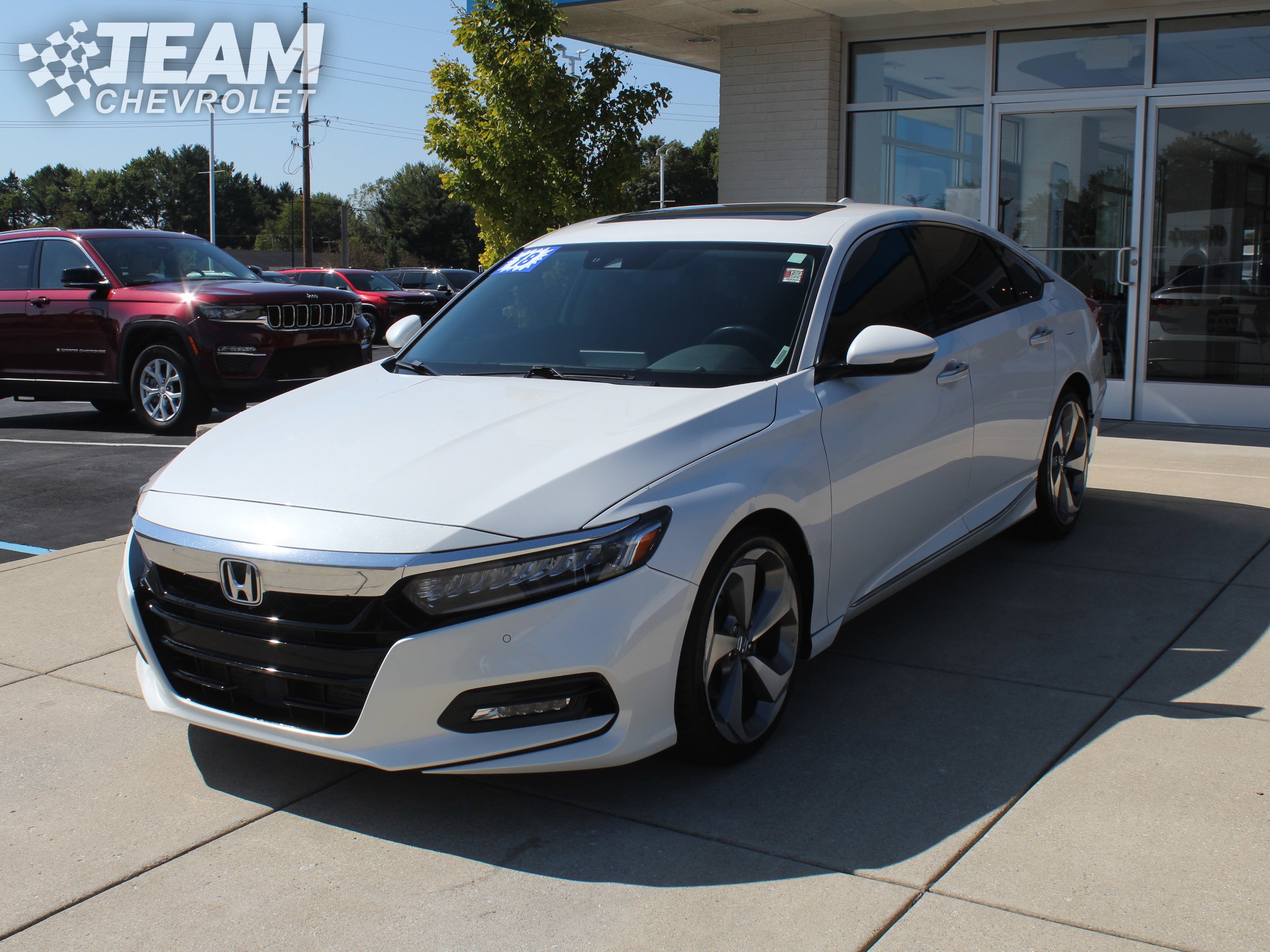 2018 Honda Accord Touring 1.5T photo 6