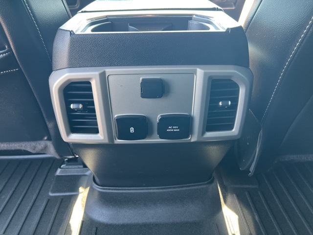 2018 Ford F-150 Lariat photo 16