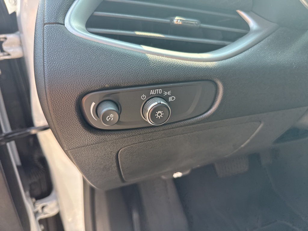 2024 Chevrolet Malibu 1LT photo 14