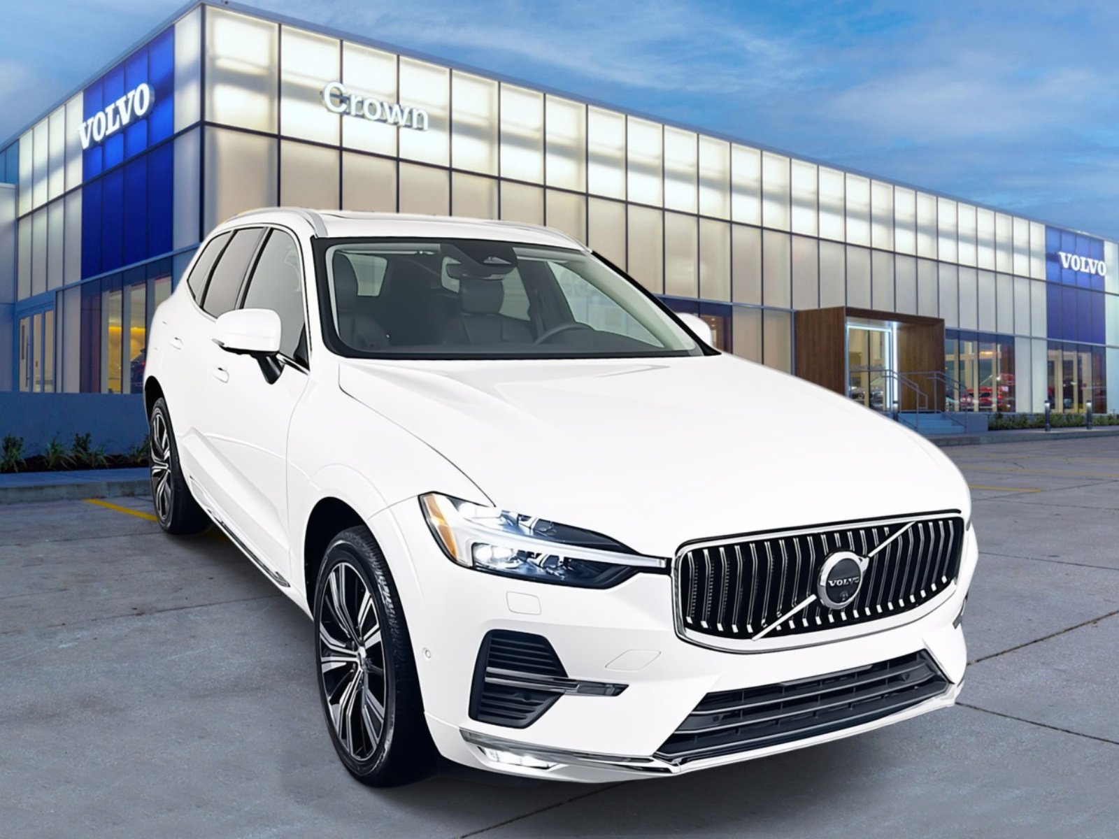 2023 Volvo XC60 Plus's photo