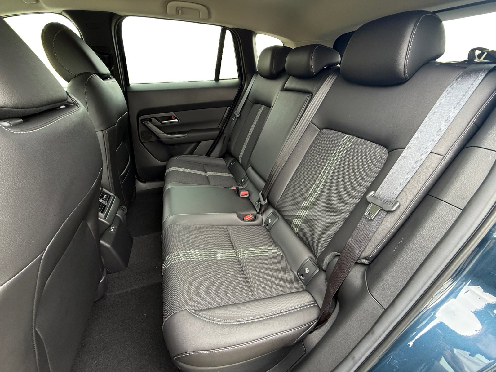 2025 Mazda CX-50 Preferred photo 16